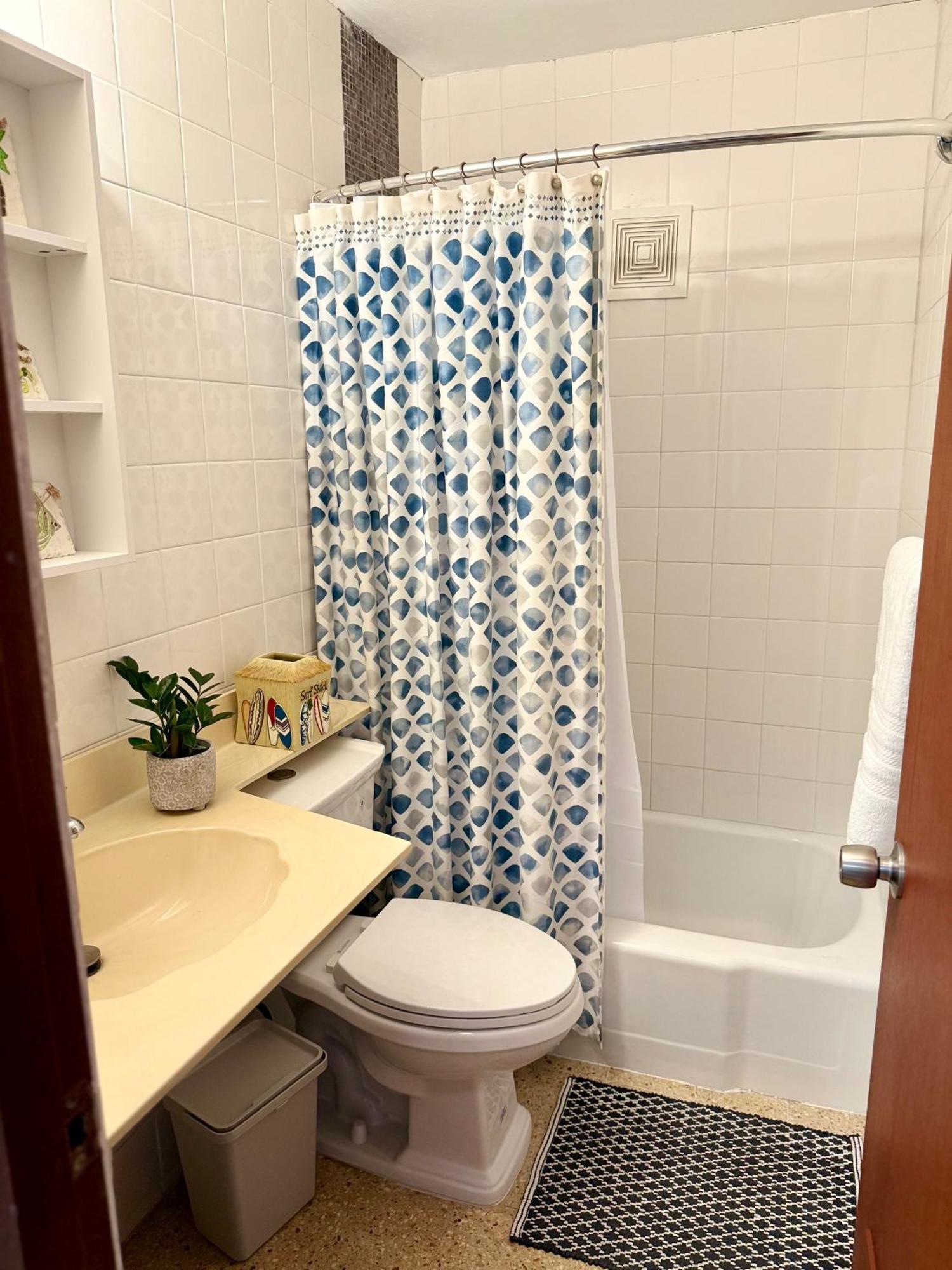 Oceanview Apartment Steps To The Beach Luquillo Ngoại thất bức ảnh